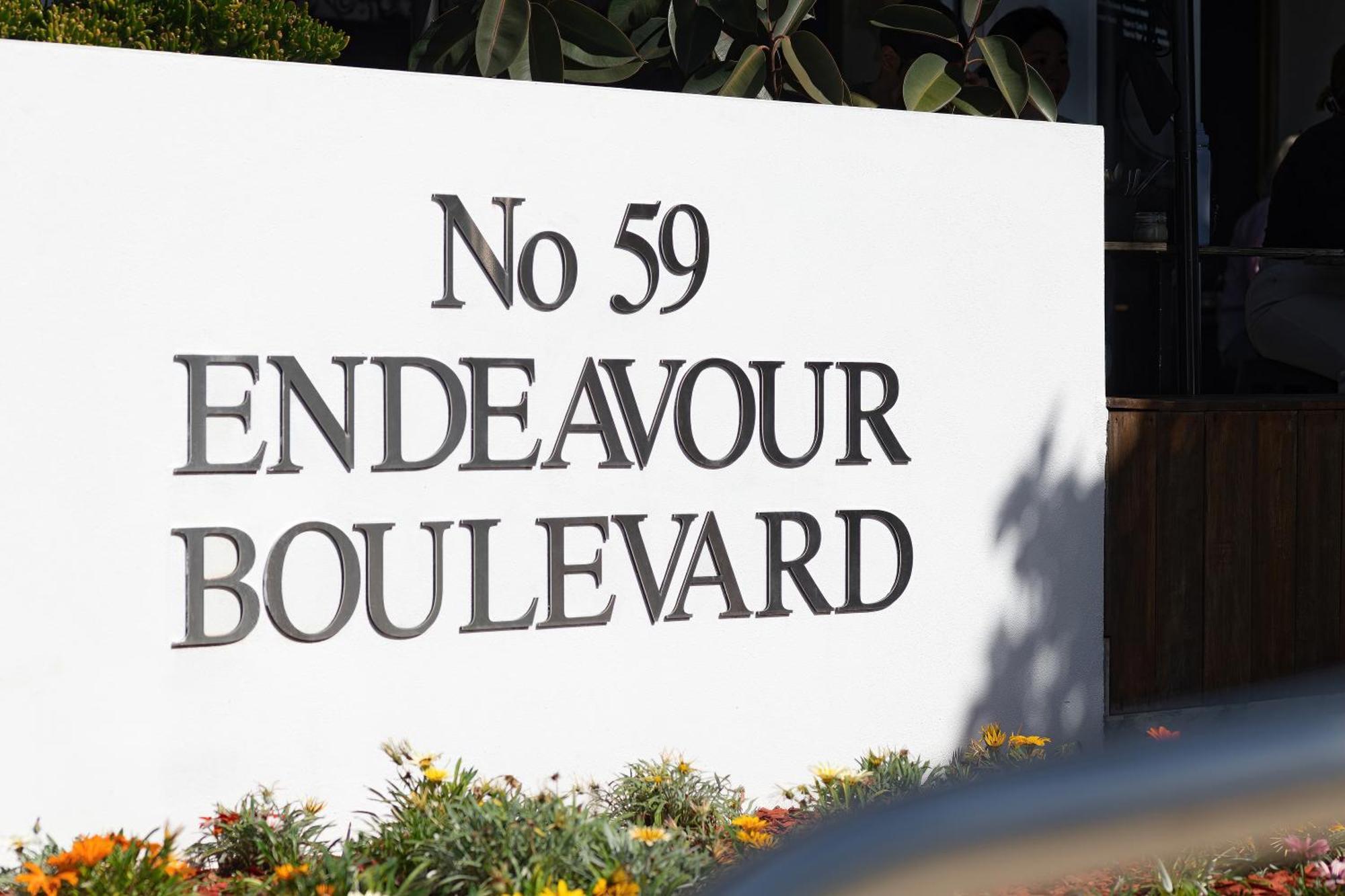 Boulevard North Lakes Kültér fotó